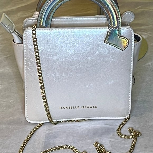 Danielle Nicole Disney Beauty and the Beast Mrs. Potts & Chip Handbag - Picture 4 of 10